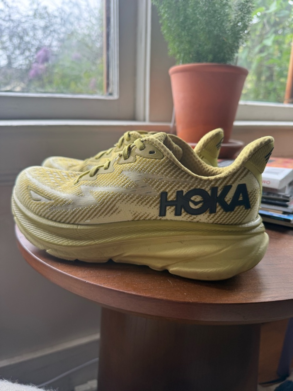 Hoka One One - Clifton 9 - Golden Lichen